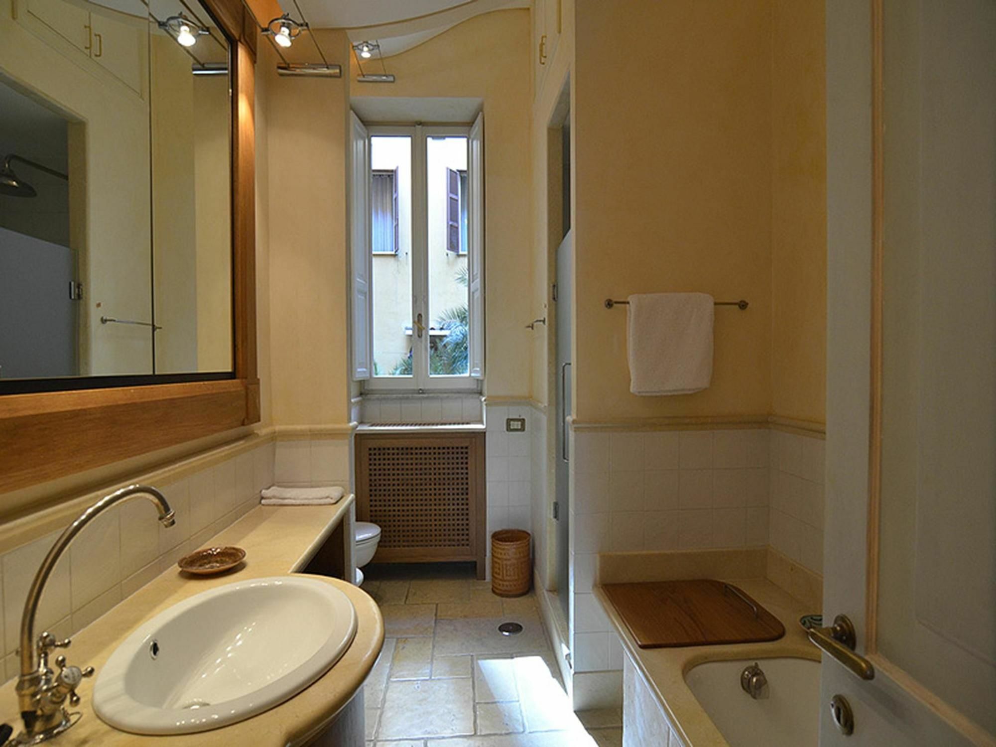 Apartment Piazza Di Spagna Golden Rom